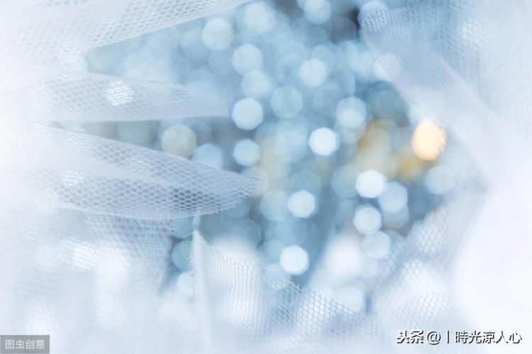 2019很流行很火的30句经典爱情句子值得分享的微信爱情短句说说