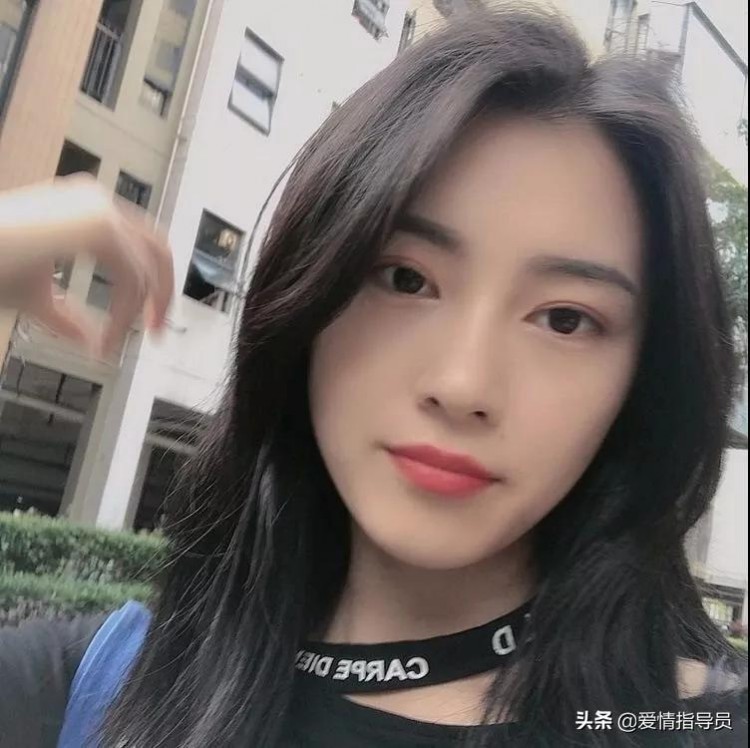 教你如何通过微信附近的人找女朋友